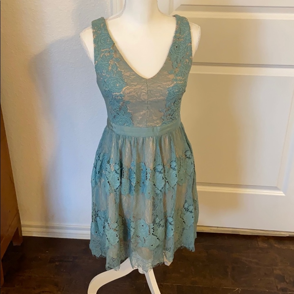 Francesca’s Teal Lace Dress Sleeveless